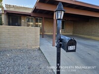 Building Photo - Located in North Tucson! 3 Bedroom 2 Bathr...