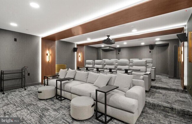 Building Photo - 631 D St NW