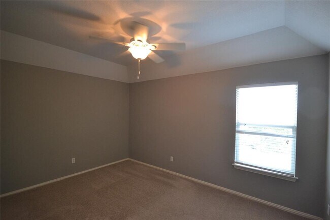 Building Photo - 1705 Lions Den