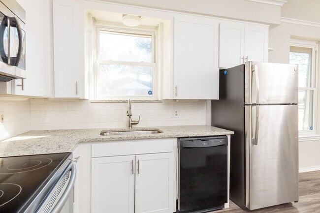 Building Photo - 5700 Pershing Ave