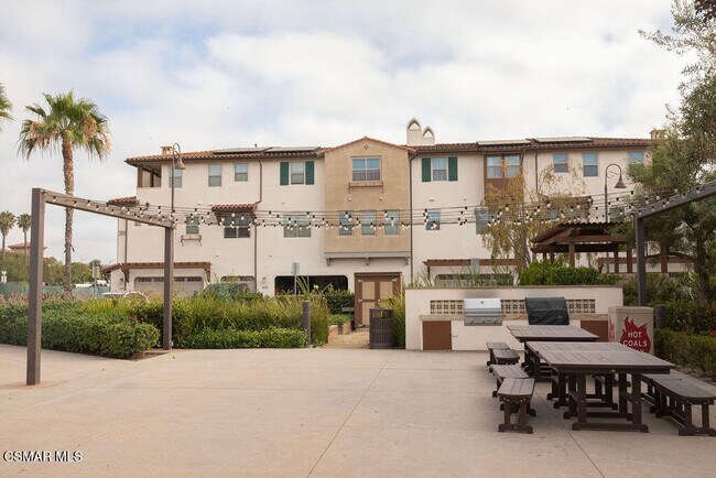 Building Photo - 211 Westpark Ct
