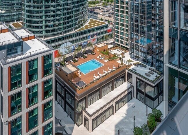 Building Photo - 135 Seaport Blvd