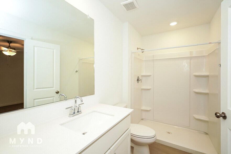 Building Photo - 2636 Mistwood Dr