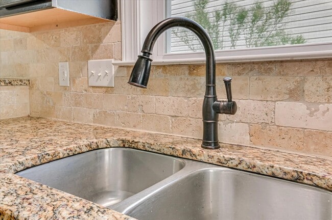 Building Photo - 655 Shipley Ave