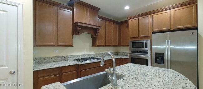 Building Photo - 669 Coconut Palm Pkwy