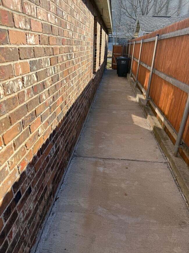 Building Photo - 1920 Galveston Ave