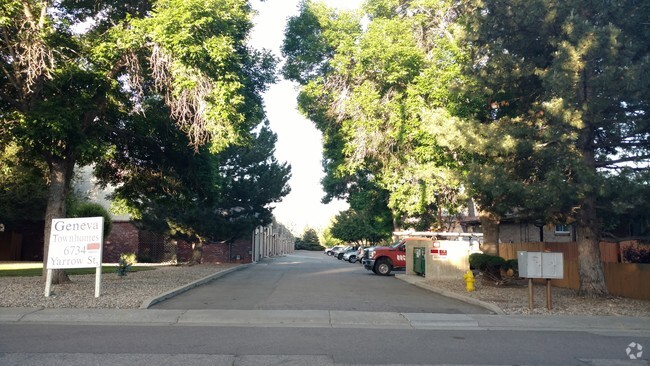 Front Driveway - 6734 Yarrow St