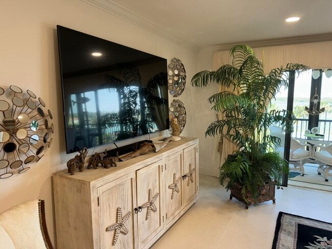 Building Photo - 200 Intracoastal Pl