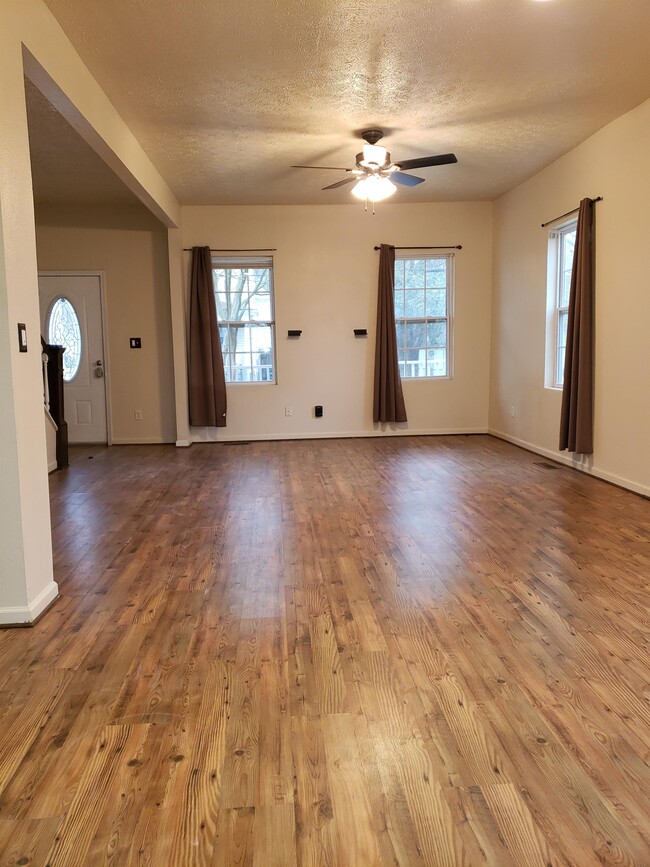 Building Photo - 2830 Grandy Ave