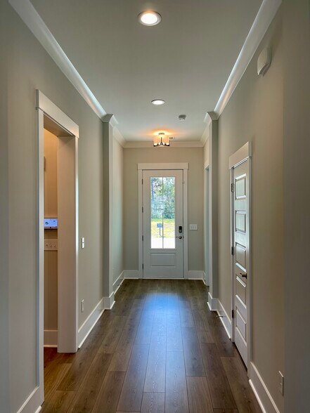 Building Photo - 2034 Comradery Wy