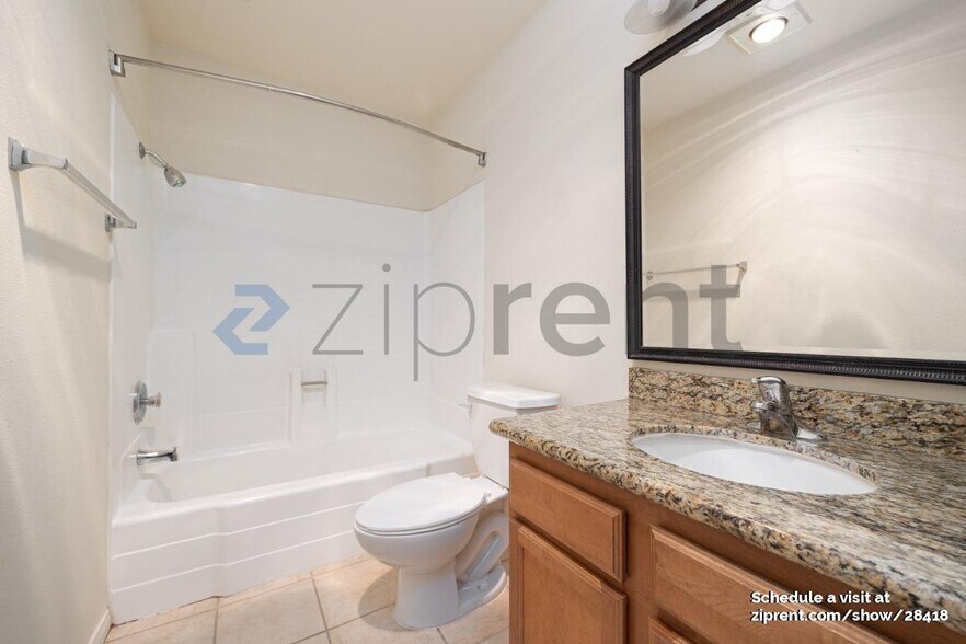Building Photo - Unit 226