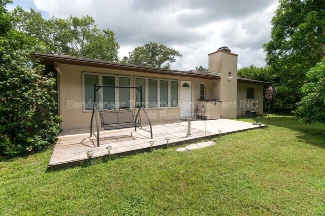 Building Photo - 423 Whispering Oaks Ct
