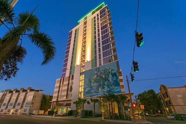 Building Photo - 777 3rd Ave N