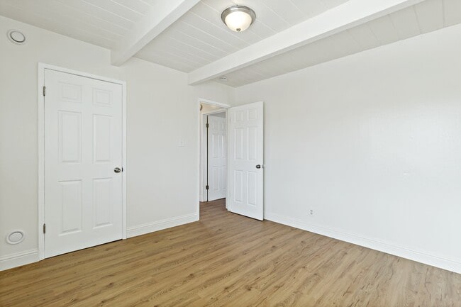 Building Photo - 645-647 S 29th St