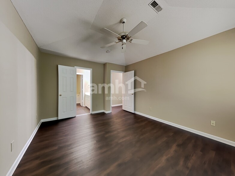 Building Photo - 4607 Scarlet Haw Dr