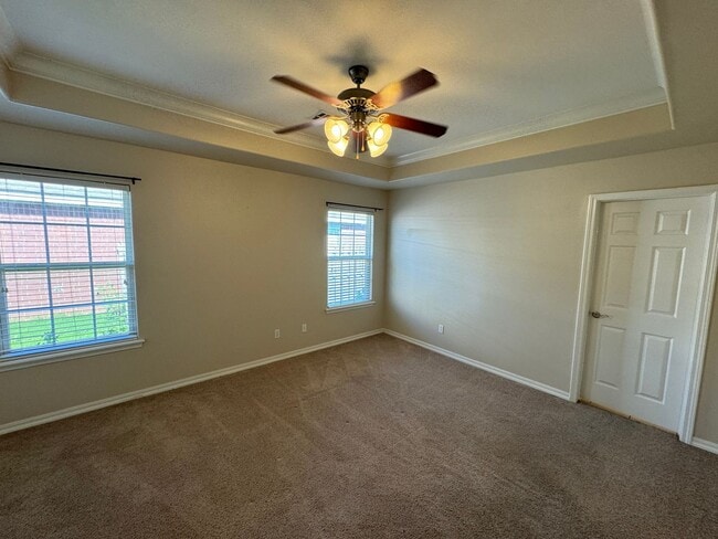 Building Photo - Gorgeous 3-Bedroom Home with Spacious Yard