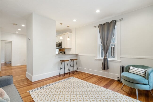 Building Photo - 23 Goethe St