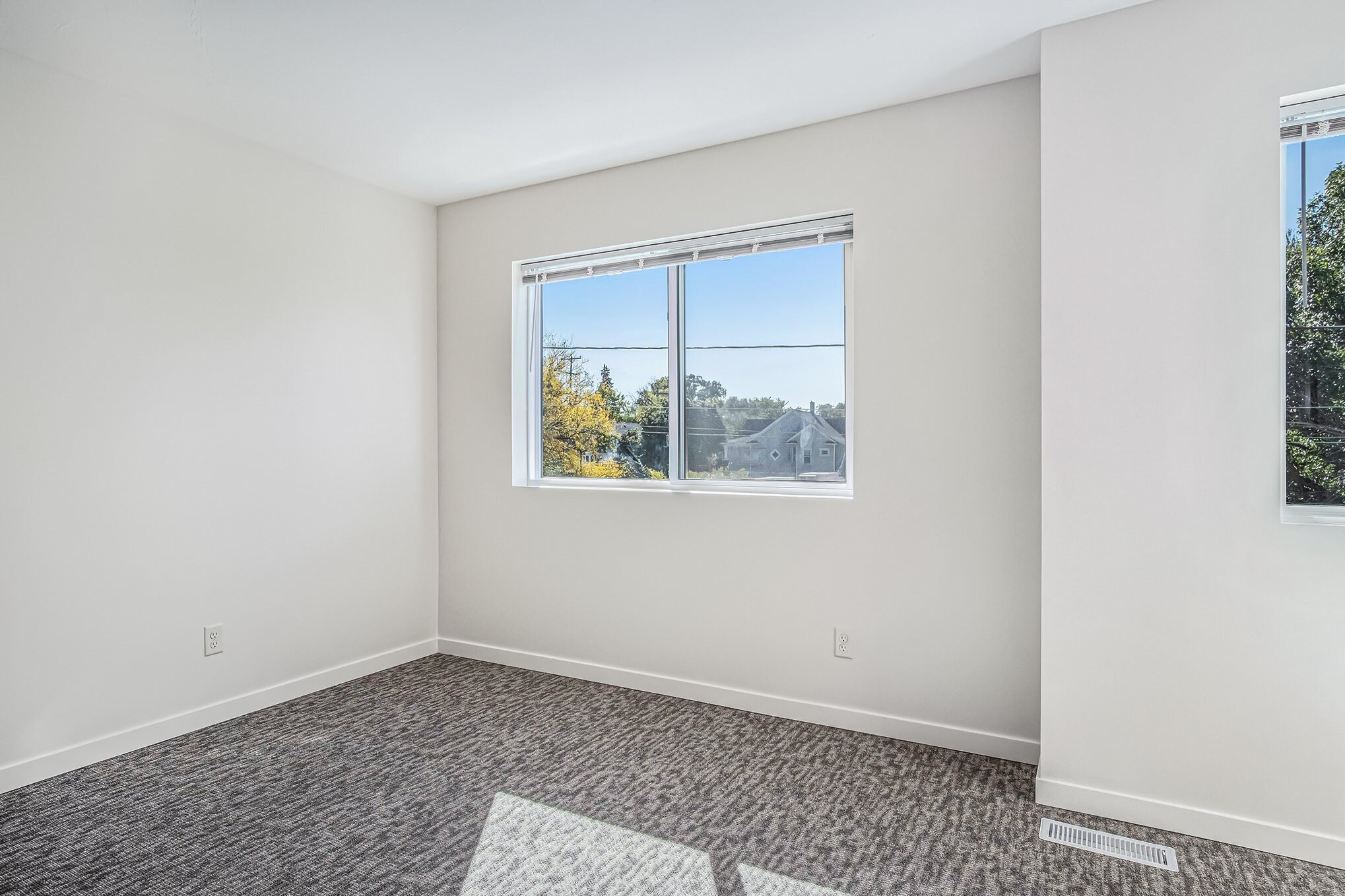 Building Photo - 11 Deloney Ave NW