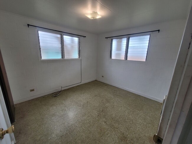 Building Photo - 99-228-228 Aiea Heights Dr