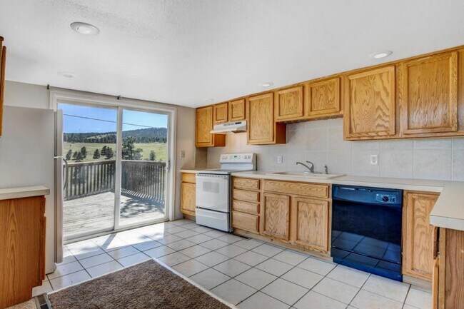 Building Photo - 24126 Cody Park Rd