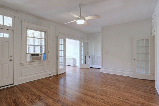 Building Photo - 3BD/1BA: Stunning Duplex in Baltimore City