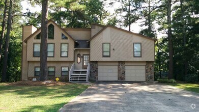 Building Photo - Large 4BR in Marietta