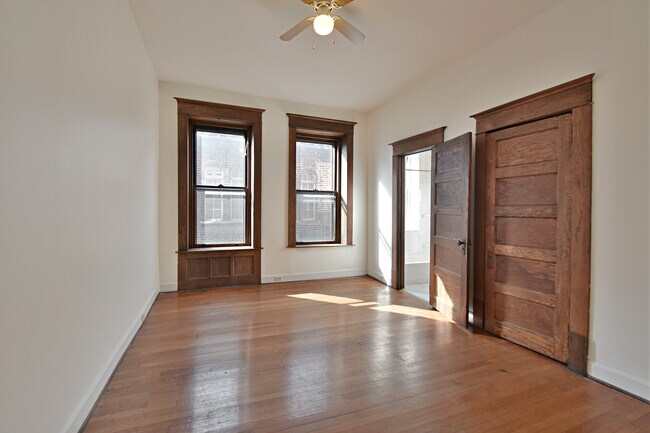 Building Photo - 209 W Fifth Ave