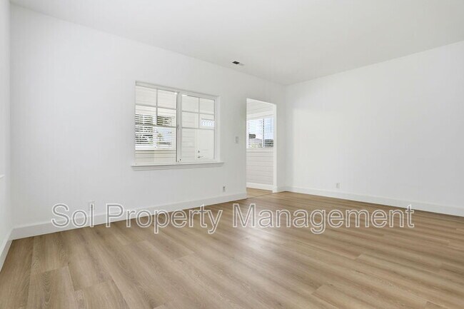 Building Photo - 2625 Howe St