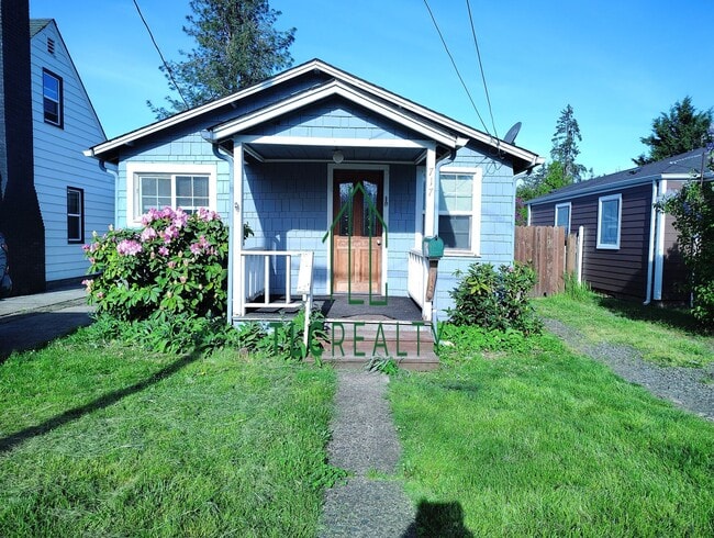 Primary Photo - Quaint Home on S. Second St