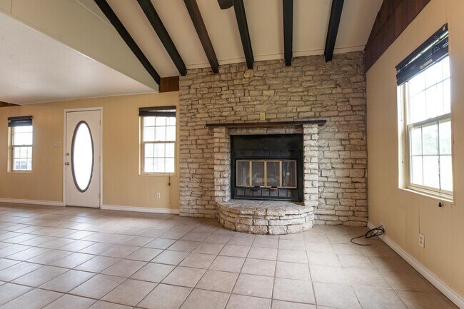 Building Photo - 121 W Stonecastle Dr