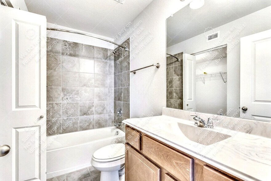 Building Photo - 1628 Arbor Knot Dr