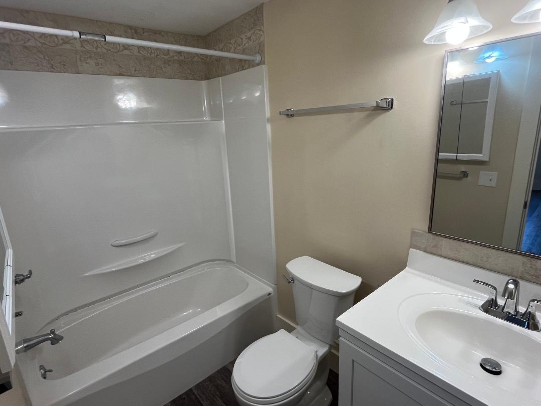 Bath - 69 Maple St