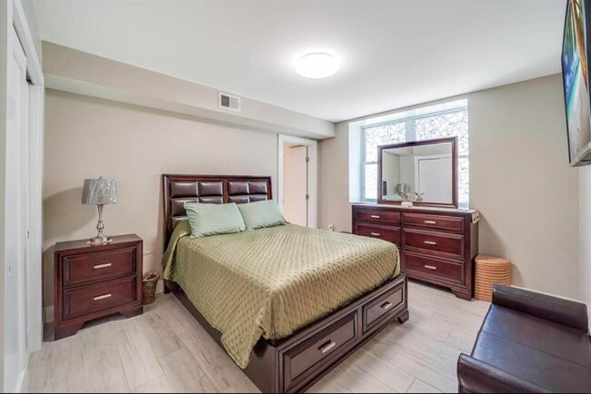 Building Photo - 126 Delaware Ave