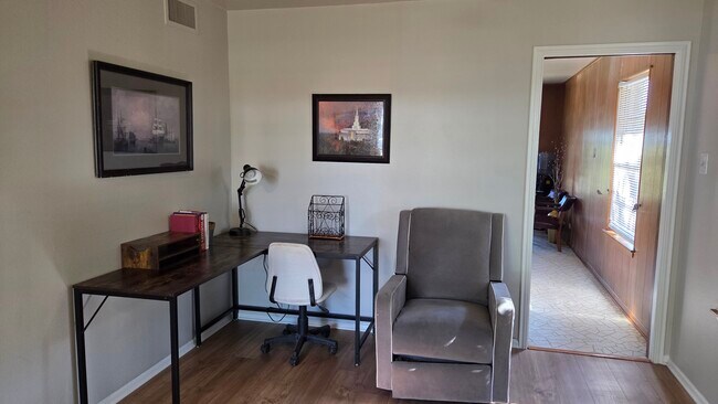 Building Photo - 2910 Wacos Dr