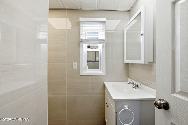 Building Photo - 11 Gladney Ave