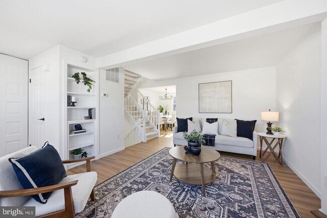 Building Photo - 6909 Doublebrand Ct