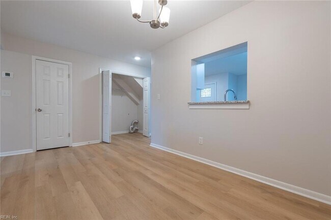 Building Photo - 1567 Sword Dancer Dr