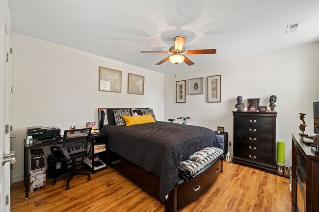 Building Photo - The Fountain Square Apartments