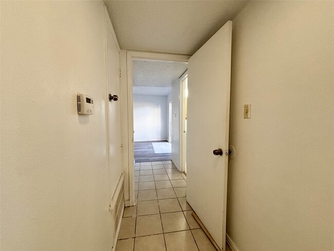 Building Photo - 7206 S Gessner Rd