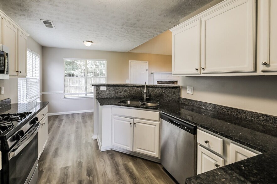 Building Photo - 846 Crabtree Ct