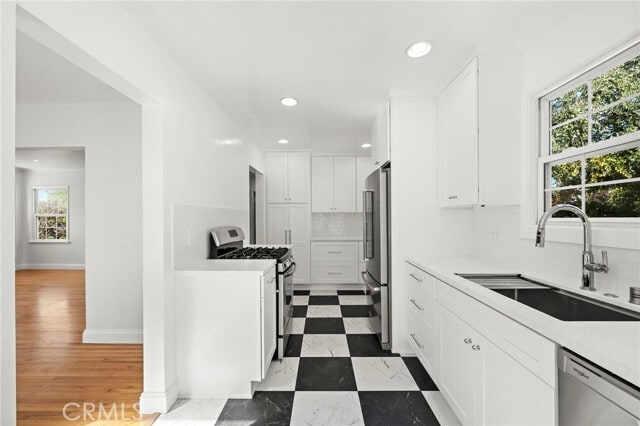 Building Photo - 364 Broadway