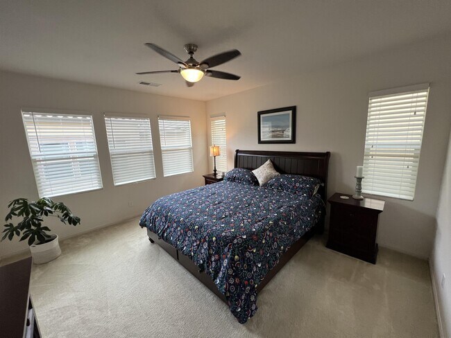 Building Photo - 1065 Sea Glass Wy