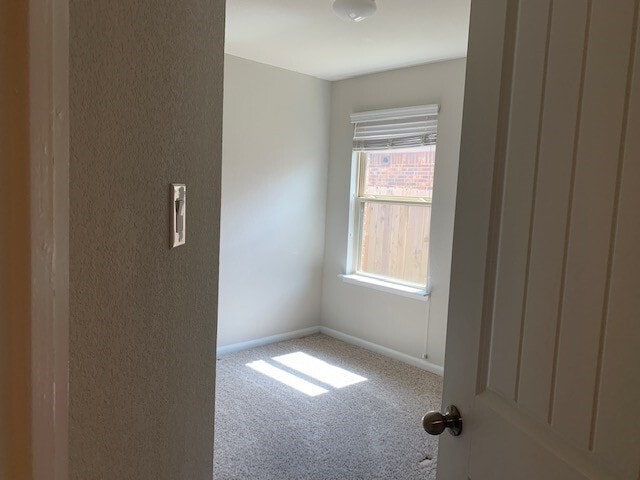 Building Photo - 8219 Ivy Wood Ct