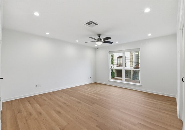 Building Photo - 5103 Austin St