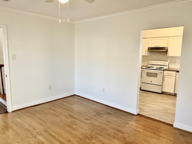 Building Photo - 4390 Harvest Ln