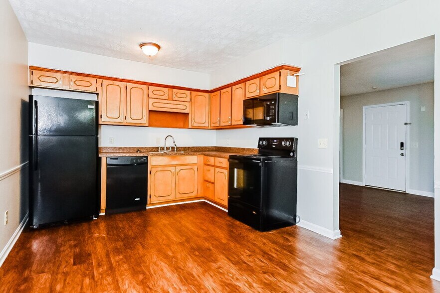 Building Photo - 107 Fairview Pl