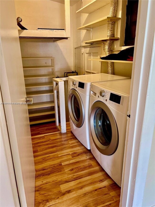 Building Photo - 8431 SW 28th St