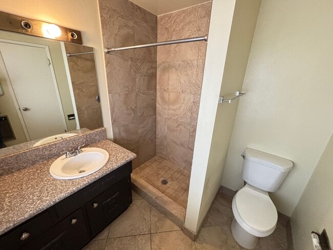 Building Photo - Beautiful single story 3BR/2BA home locate...
