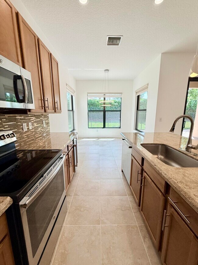 Building Photo - 14572 White Jade Terrace