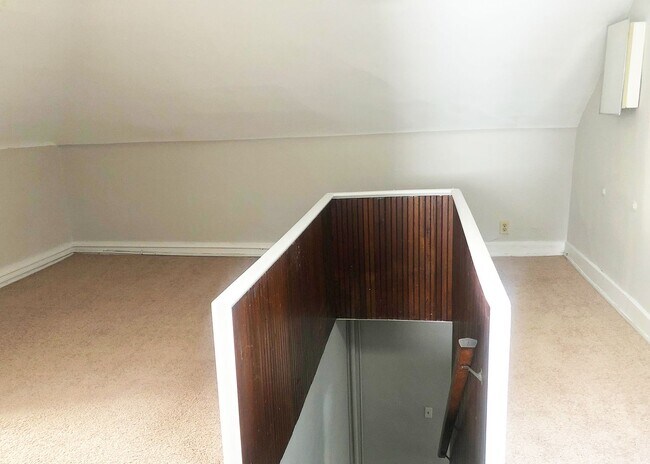 Building Photo - 344-348 Howell Avenue